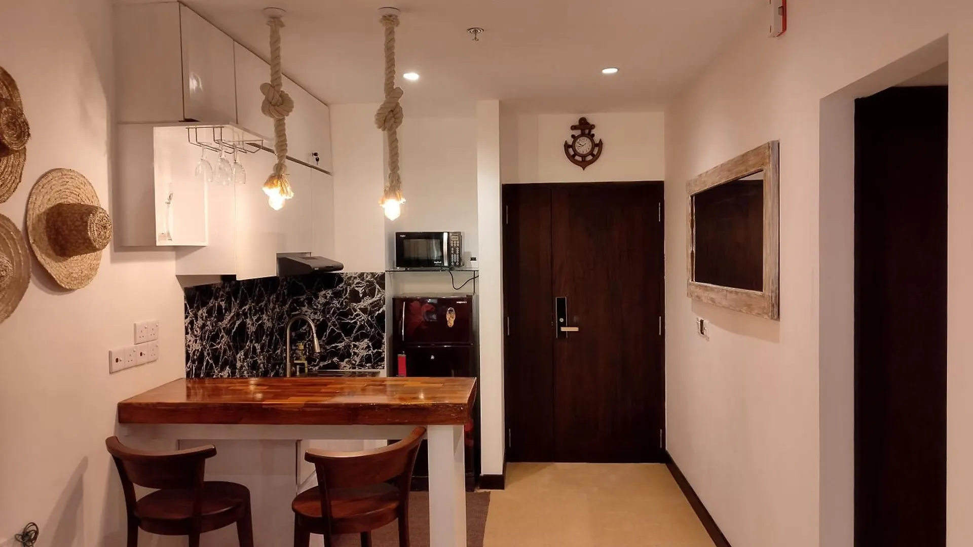 Apartment Infinity Condos By Ocean Breeze Negombo